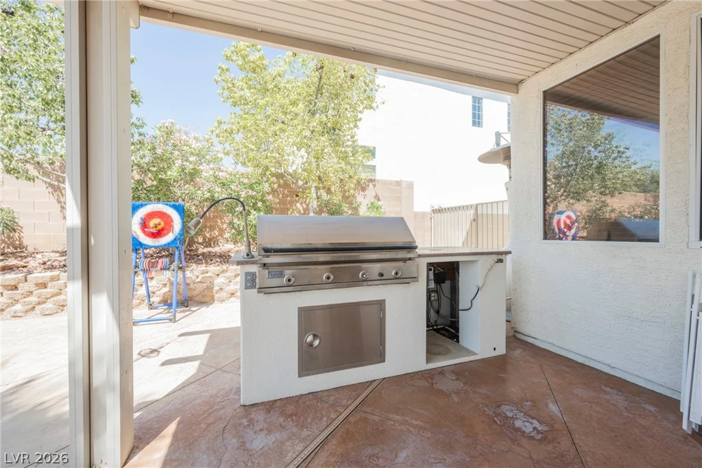 8121 Bear Clan, Las Vegas, NV 89131