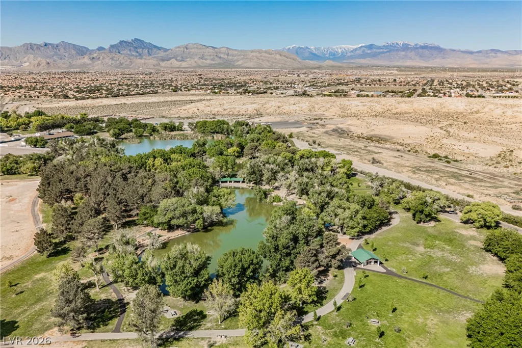 8121 Bear Clan, Las Vegas, NV 89131