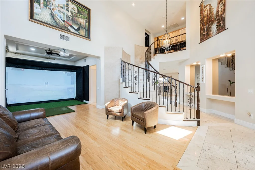8121 Bear Clan, Las Vegas, NV 89131