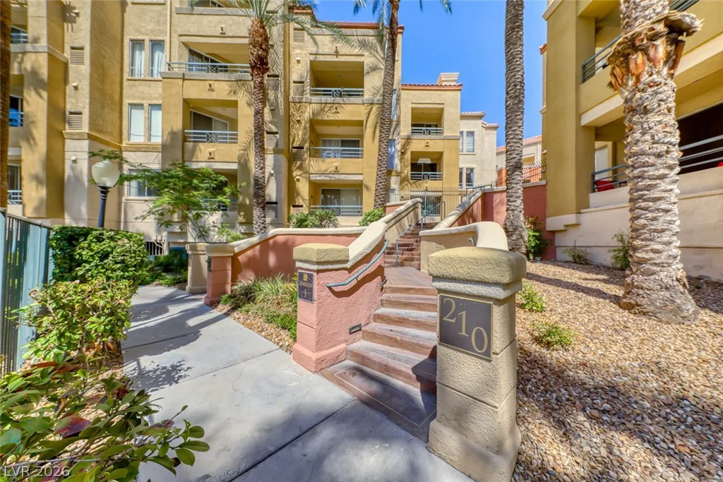 210 Flamingo, Las Vegas, NV 89169