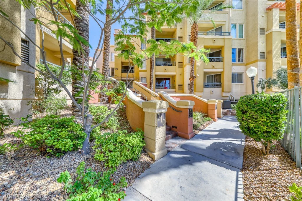 210 Flamingo, Las Vegas, NV 89169