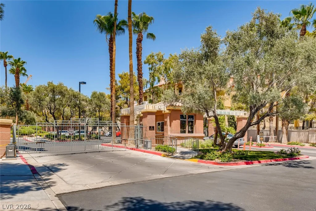210 Flamingo, Las Vegas, NV 89169