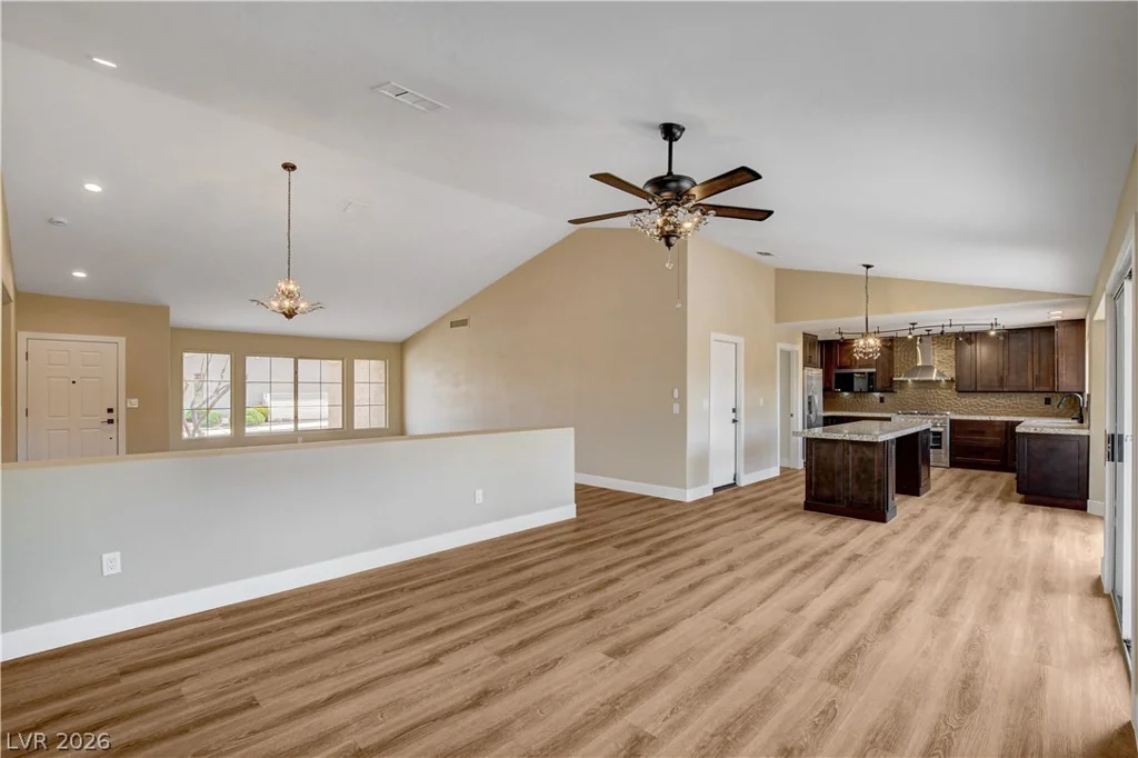 9800 Rosamond, Las Vegas, NV 89134