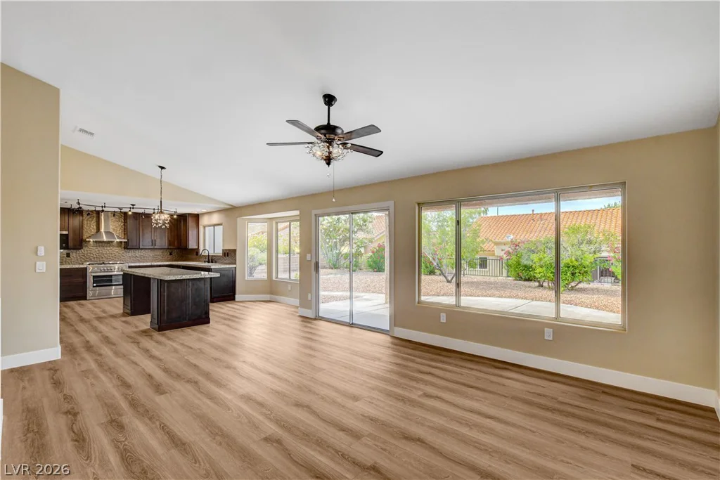 9800 Rosamond, Las Vegas, NV 89134