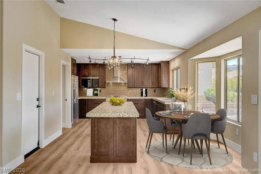 9800 Rosamond, Las Vegas, NV 89134