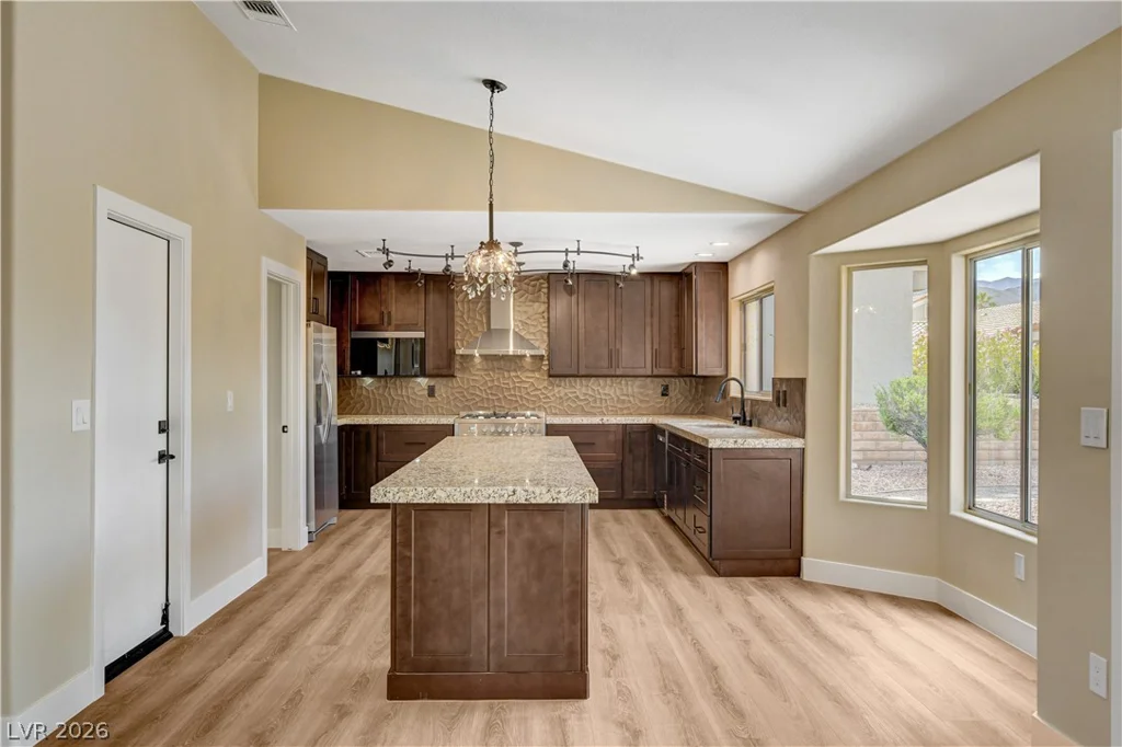 9800 Rosamond, Las Vegas, NV 89134