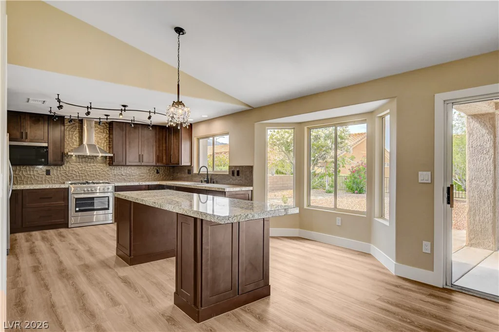 9800 Rosamond, Las Vegas, NV 89134