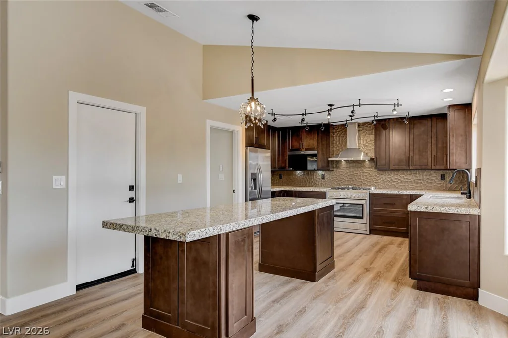 9800 Rosamond, Las Vegas, NV 89134