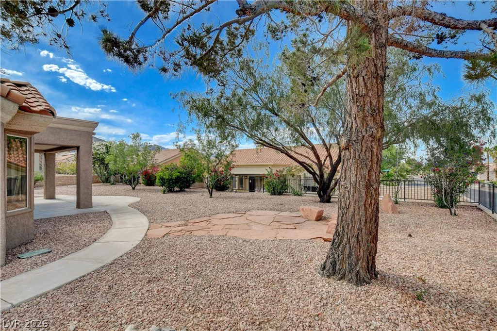 9800 Rosamond, Las Vegas, NV 89134