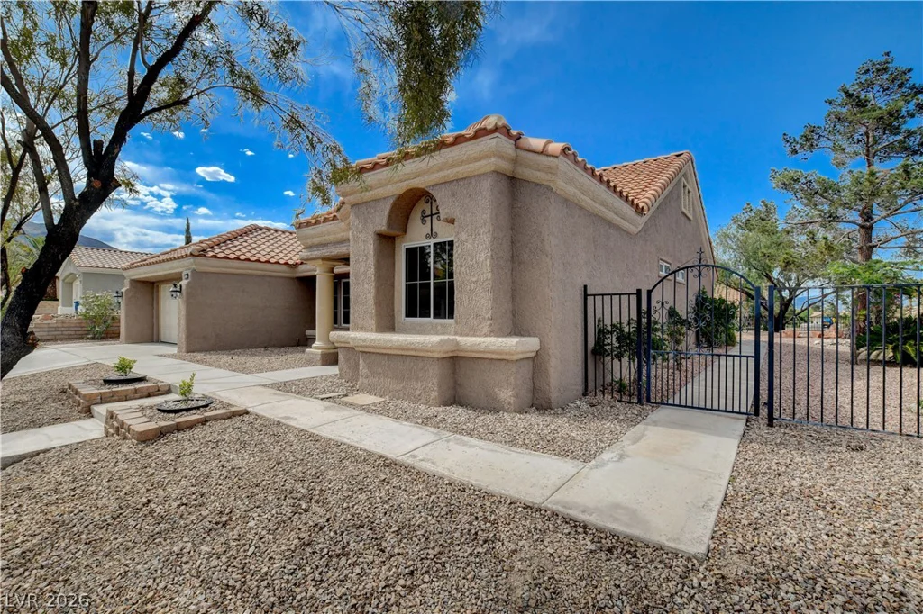 9800 Rosamond, Las Vegas, NV 89134