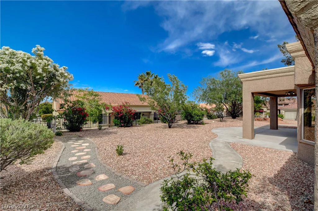 9800 Rosamond, Las Vegas, NV 89134