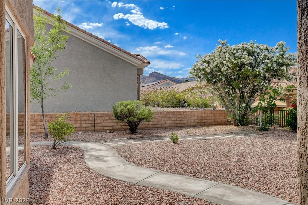 9800 Rosamond, Las Vegas, NV 89134