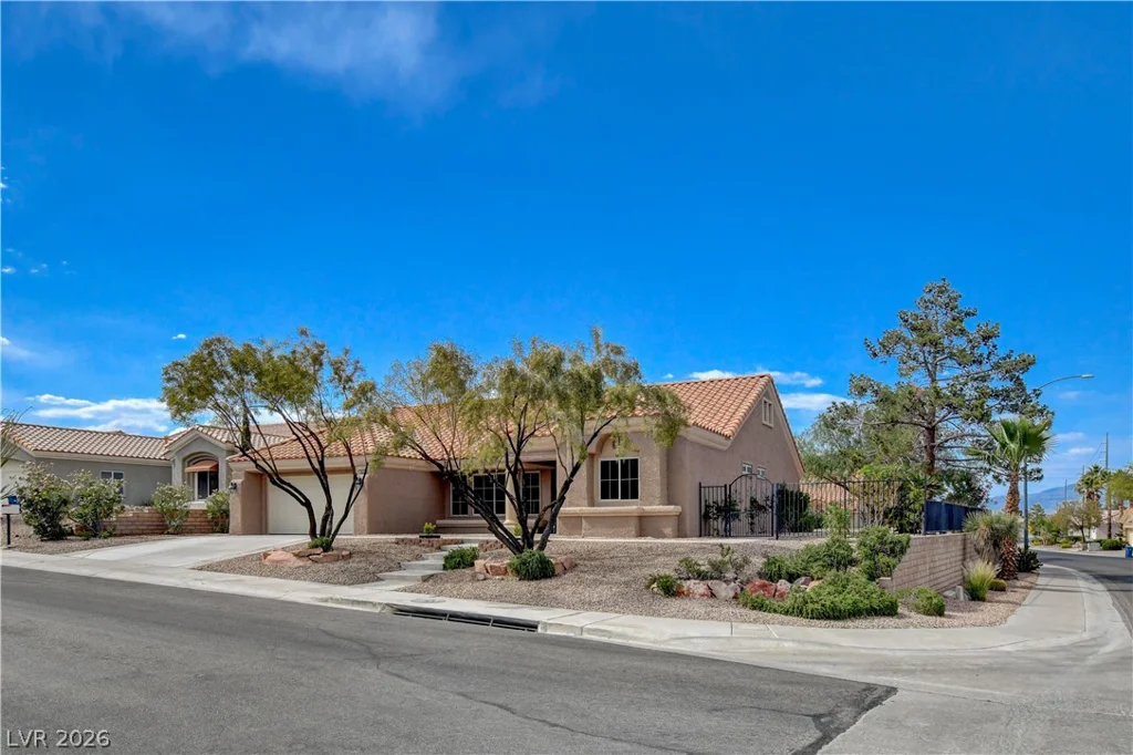 9800 Rosamond, Las Vegas, NV 89134