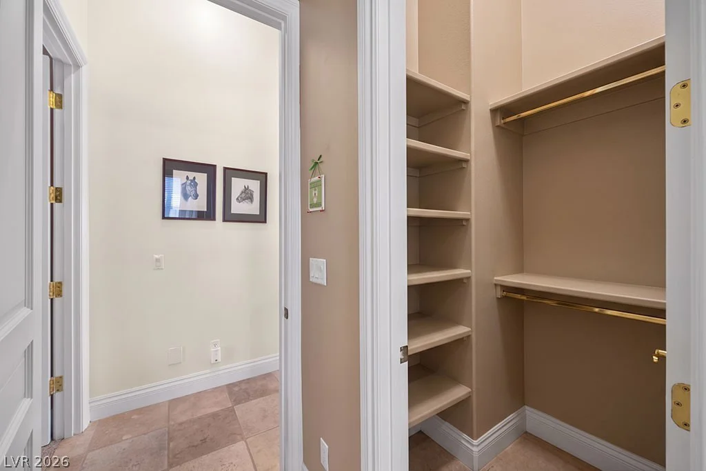 1400 Casa Del Rey, Las Vegas, NV 89117