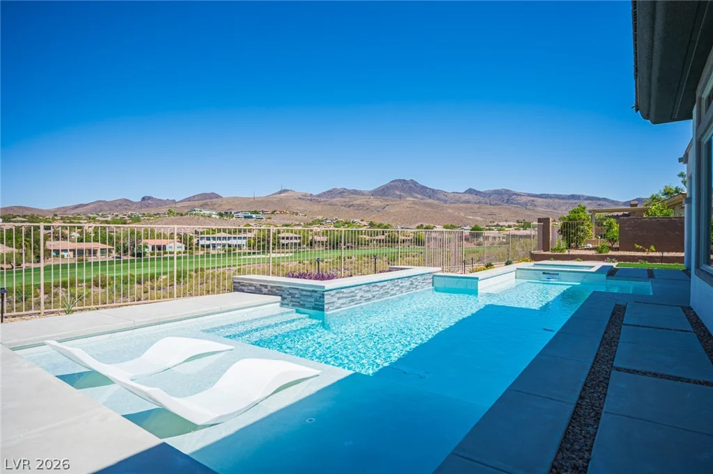 18 Brookridge, Henderson, NV 89052