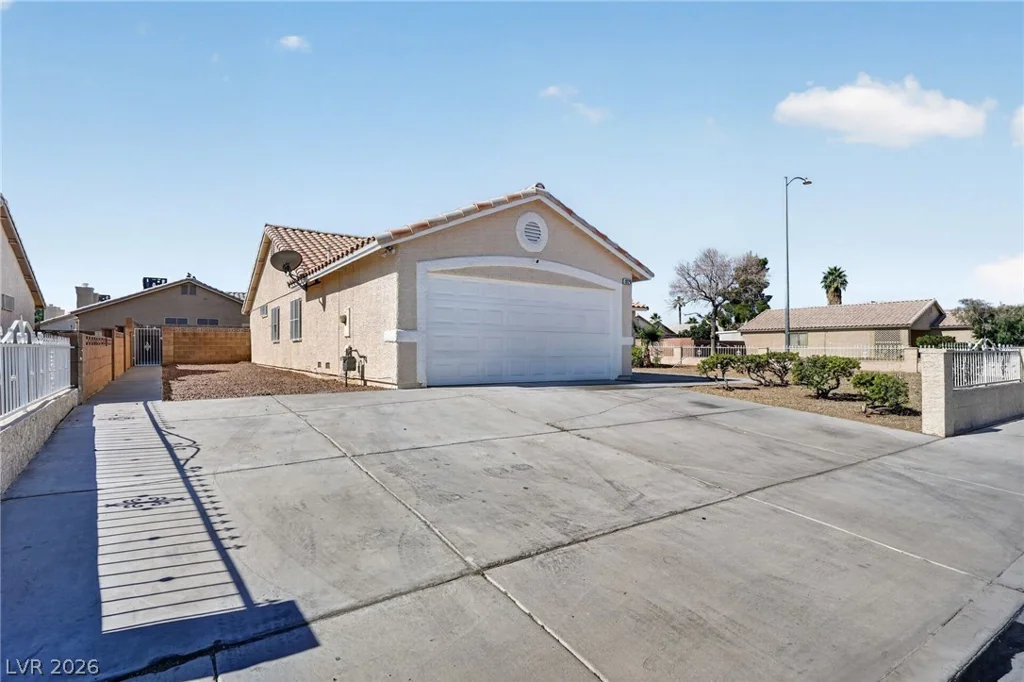 1929 Rose Coral, Las Vegas, NV 89106