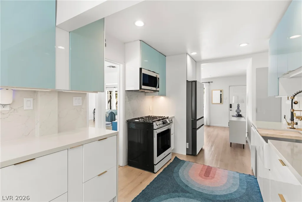 1705 Hassett, Las Vegas, NV 89104