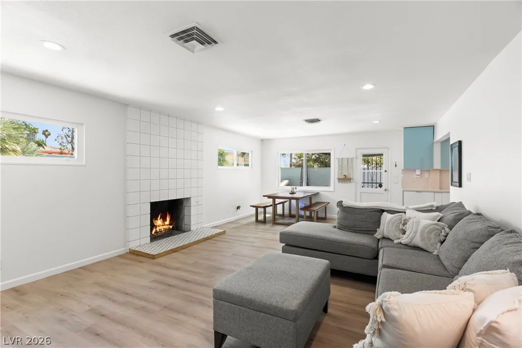 1705 Hassett, Las Vegas, NV 89104