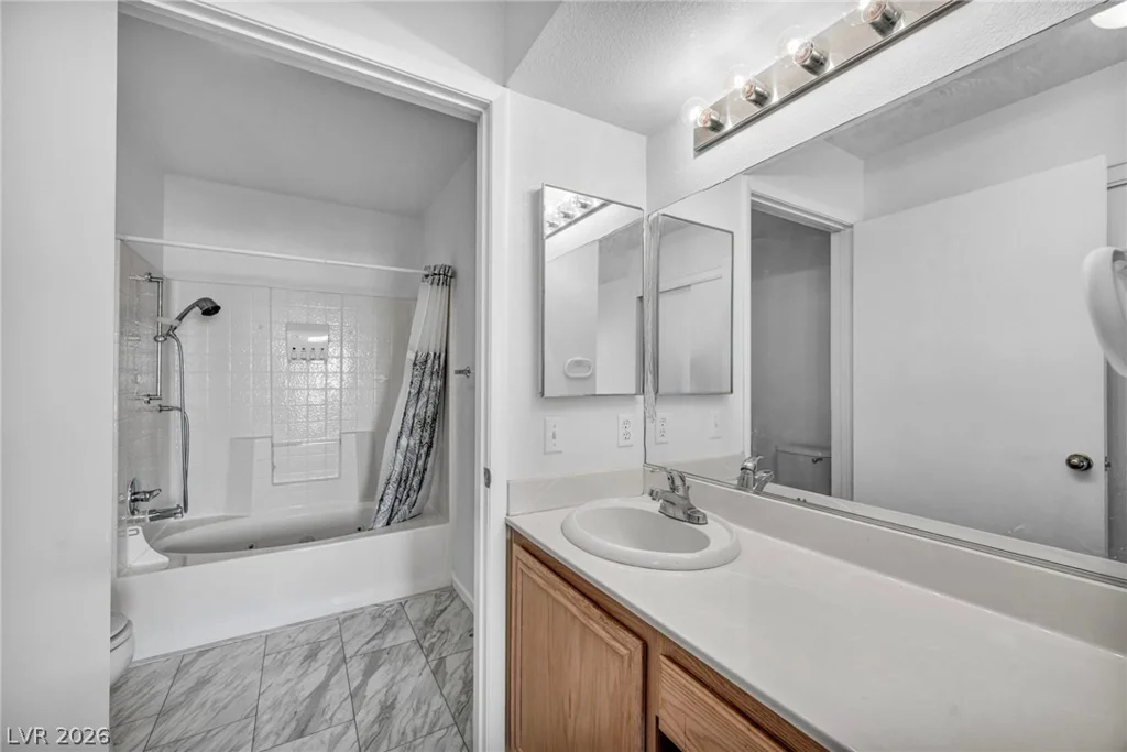 8070 Russell, Las Vegas, NV 89113