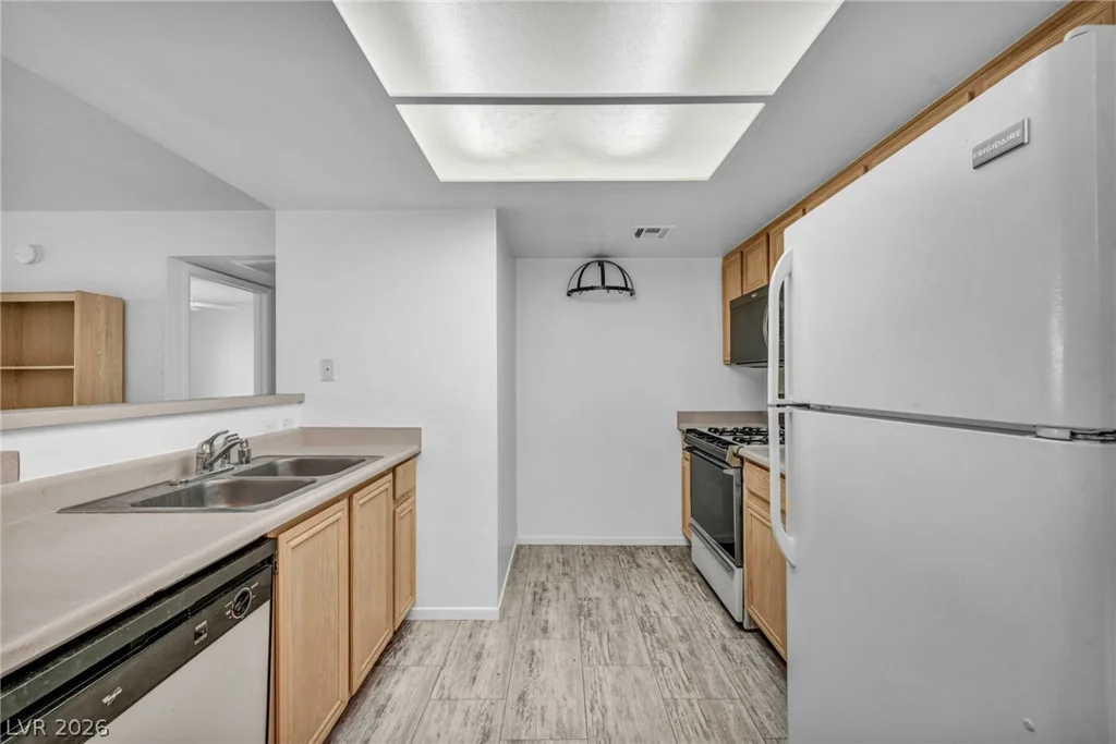 8070 Russell, Las Vegas, NV 89113