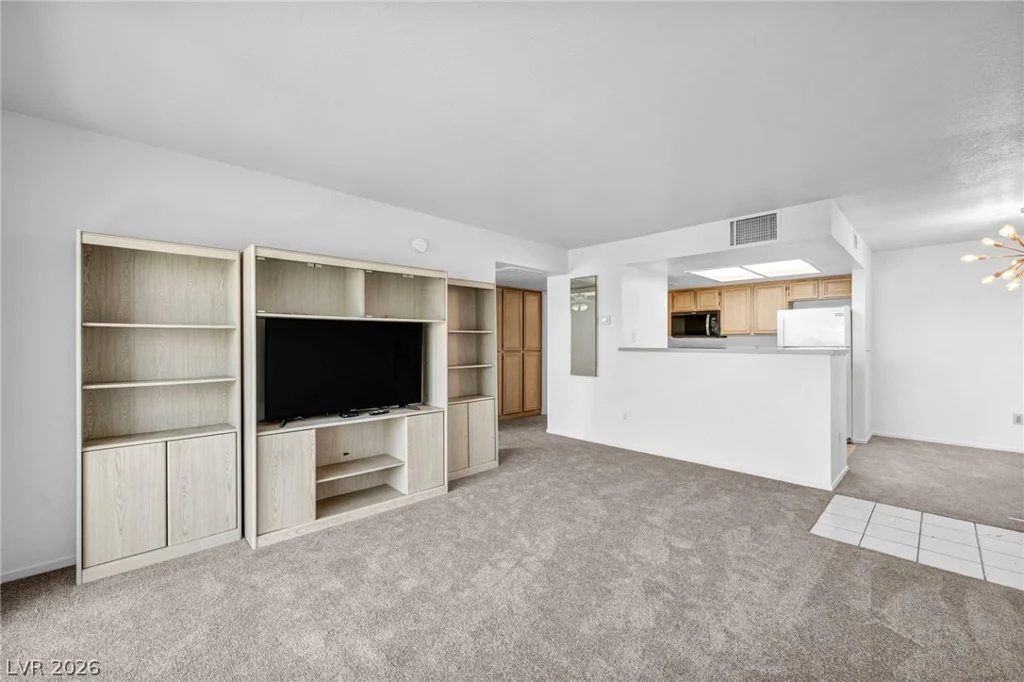 8070 Russell, Las Vegas, NV 89113