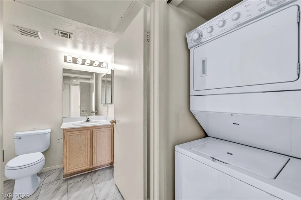8070 Russell, Las Vegas, NV 89113