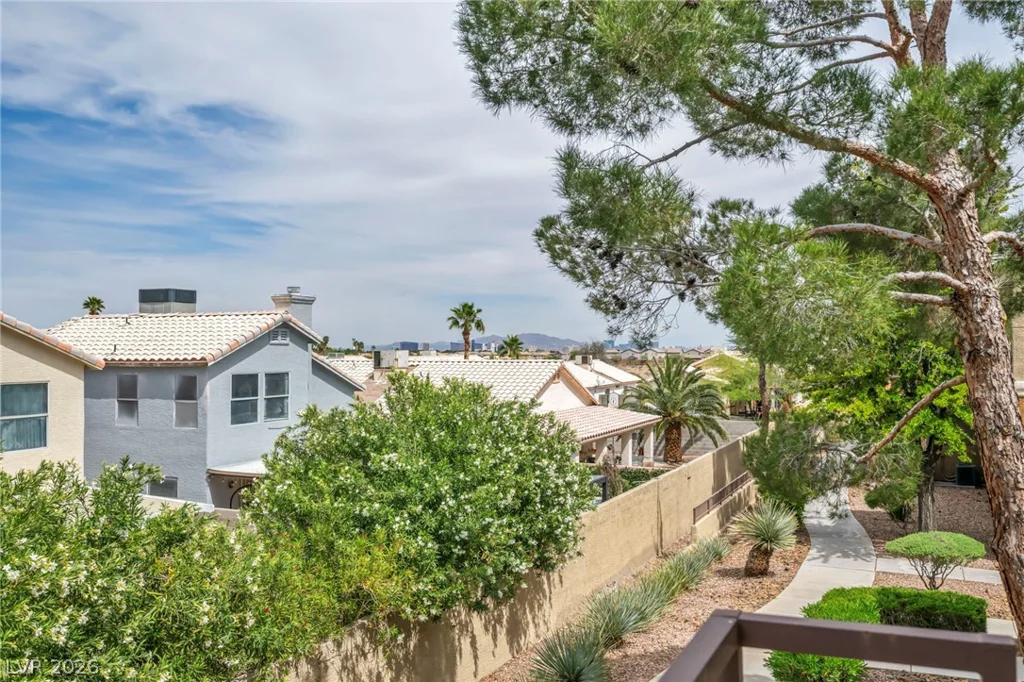 8070 Russell, Las Vegas, NV 89113