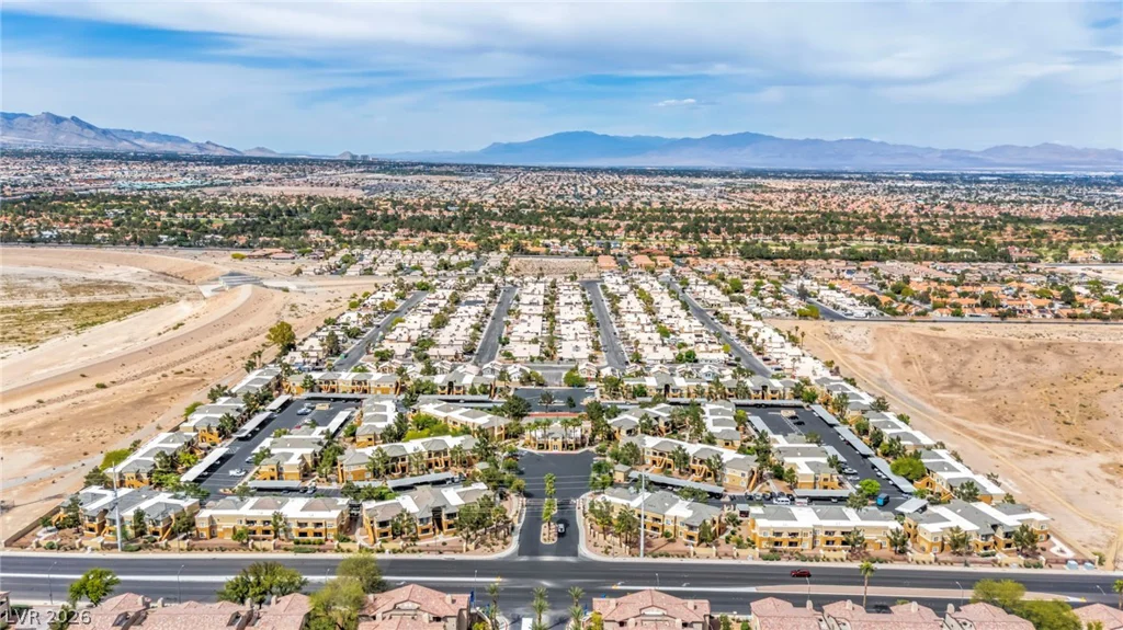 8070 Russell, Las Vegas, NV 89113