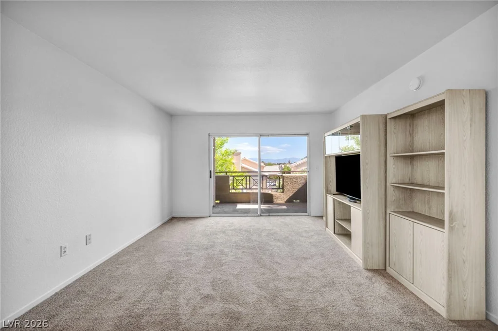 8070 Russell, Las Vegas, NV 89113