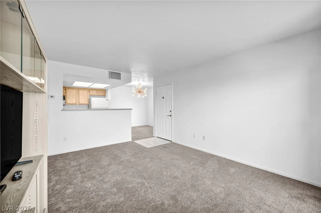 8070 Russell, Las Vegas, NV 89113