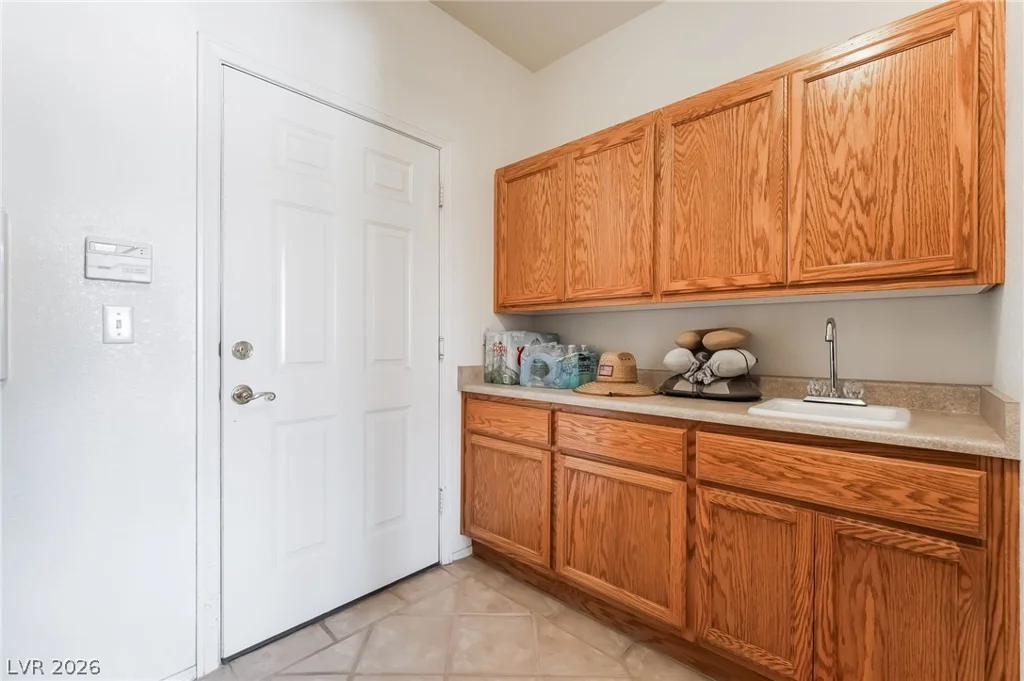 4210 England, Pahrump, NV 89048
