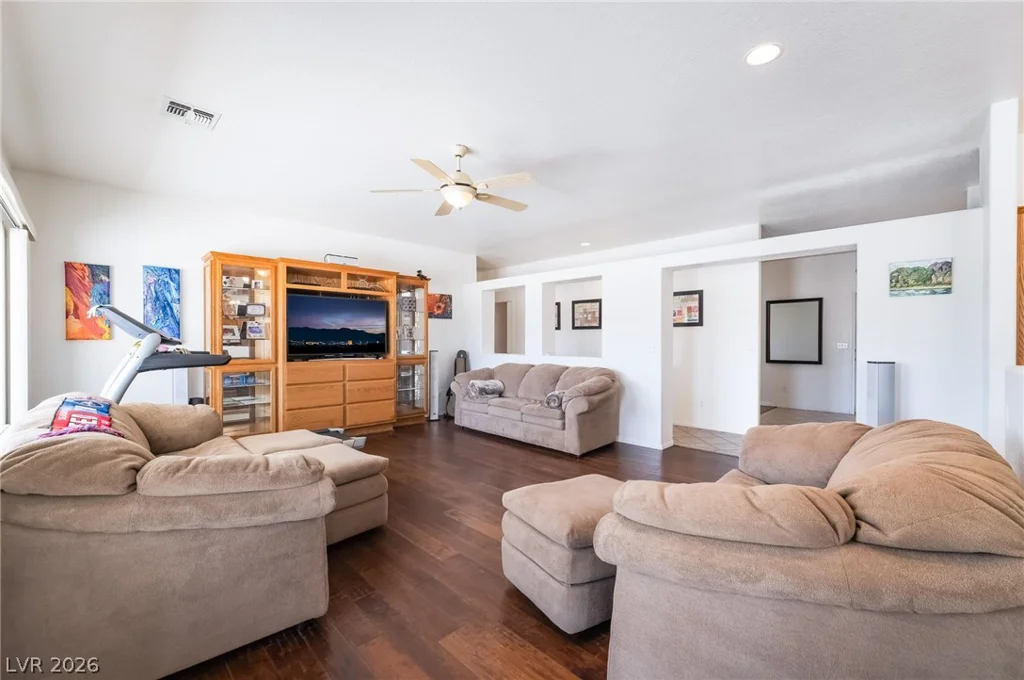 4210 England, Pahrump, NV 89048