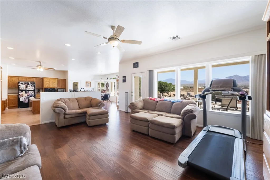 4210 England, Pahrump, NV 89048