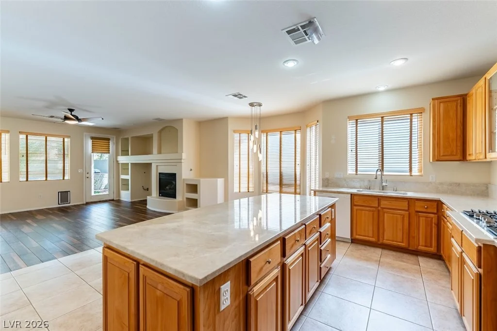 240 Whitly Bay, Las Vegas, NV 89148
