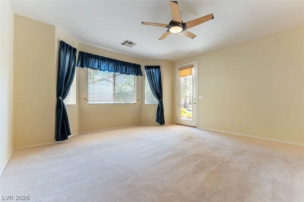 240 Whitly Bay, Las Vegas, NV 89148