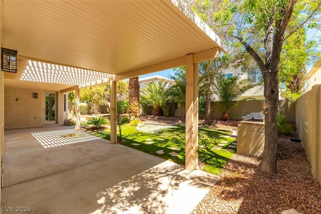240 Whitly Bay, Las Vegas, NV 89148