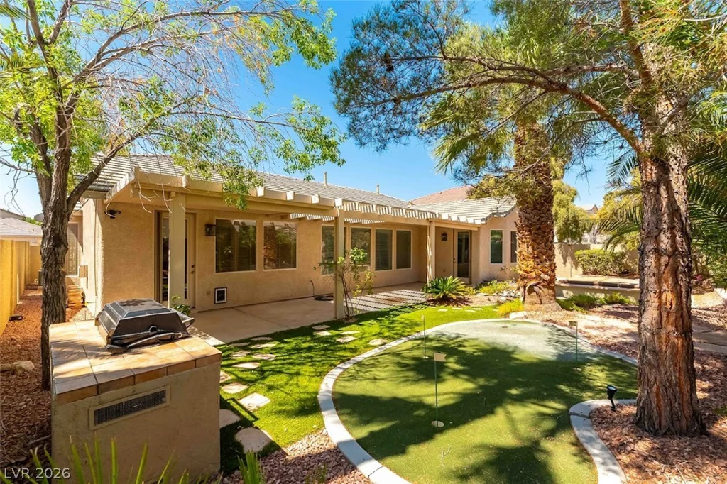 240 Whitly Bay, Las Vegas, NV 89148