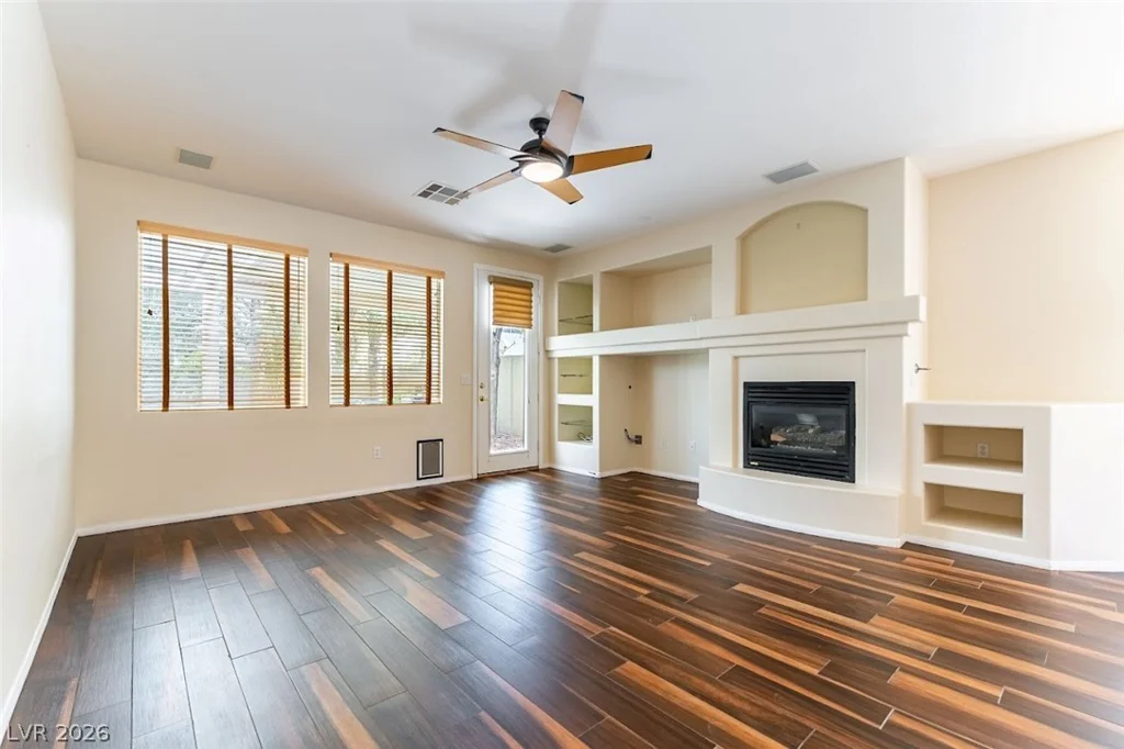 240 Whitly Bay, Las Vegas, NV 89148