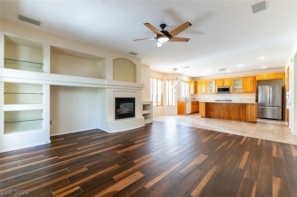 240 Whitly Bay, Las Vegas, NV 89148