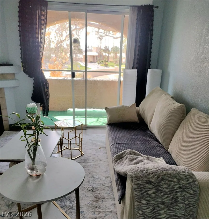 230 Mission Newport, Las Vegas, NV 89107