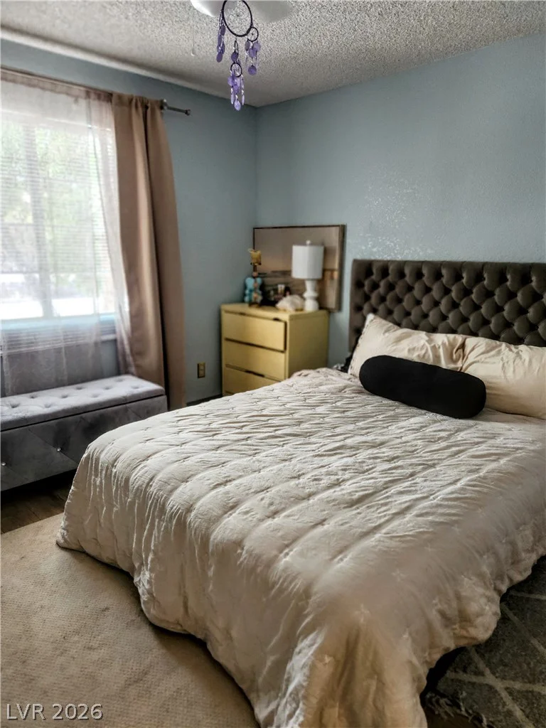 230 Mission Newport, Las Vegas, NV 89107