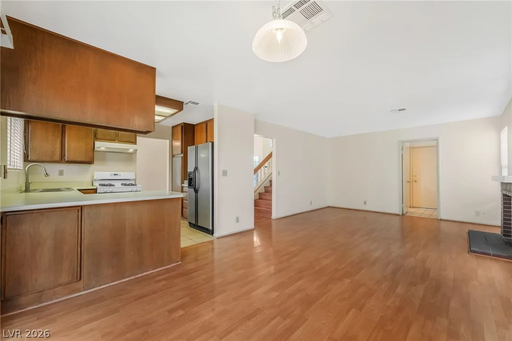 4782 Farlington, Las Vegas, NV 89147