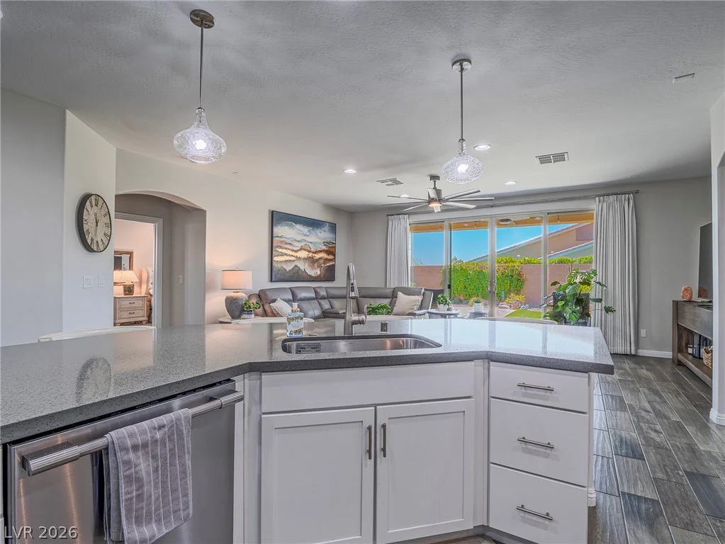 10425 Amulet Ridge, Las Vegas, NV 89149