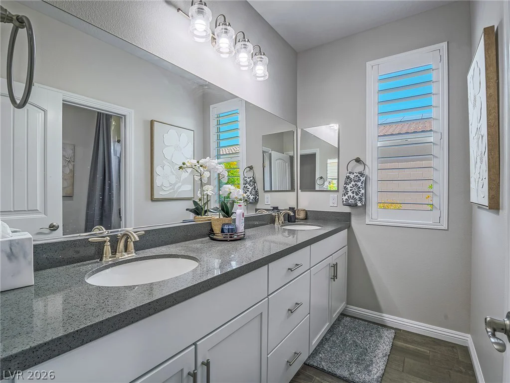 10425 Amulet Ridge, Las Vegas, NV 89149