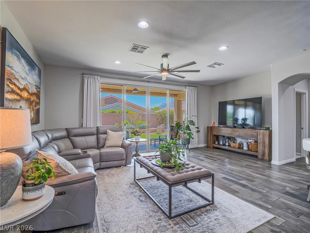10425 Amulet Ridge, Las Vegas, NV 89149