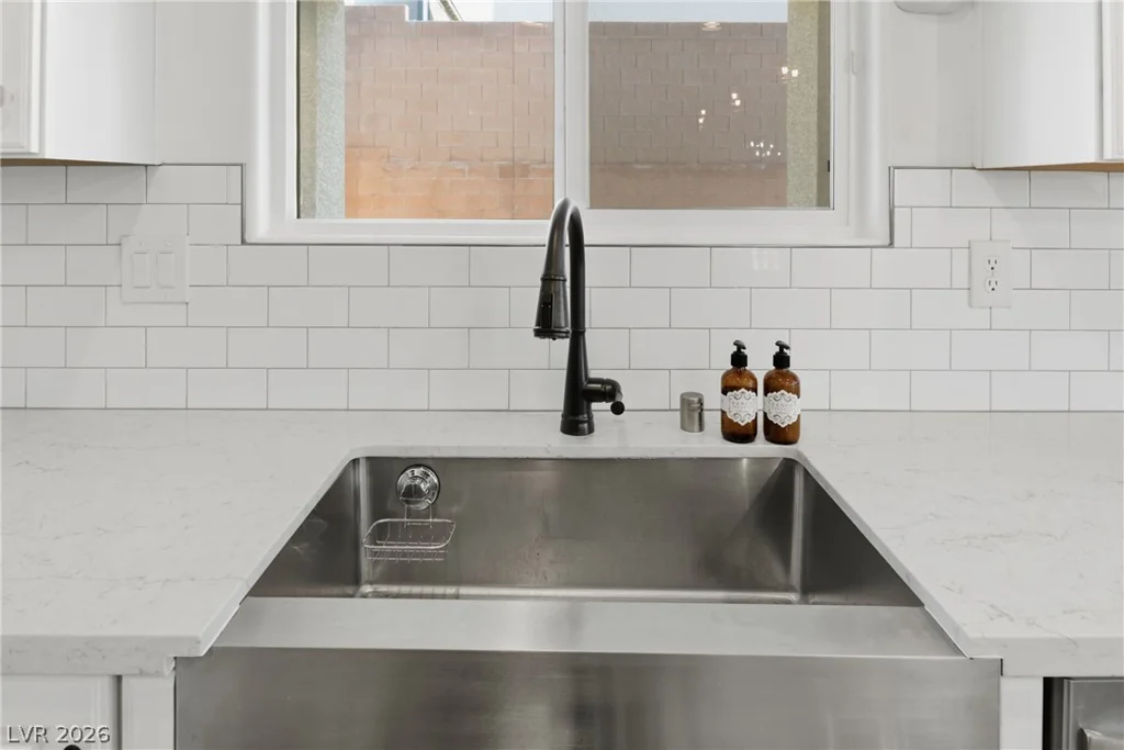 9481 Brough, Las Vegas, NV 89178