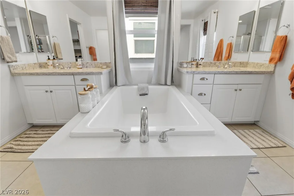 9481 Brough, Las Vegas, NV 89178