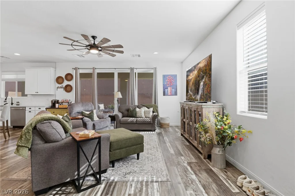 9481 Brough, Las Vegas, NV 89178