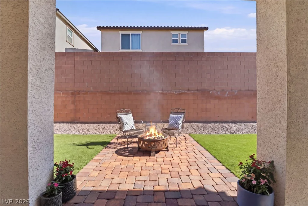 9481 Brough, Las Vegas, NV 89178