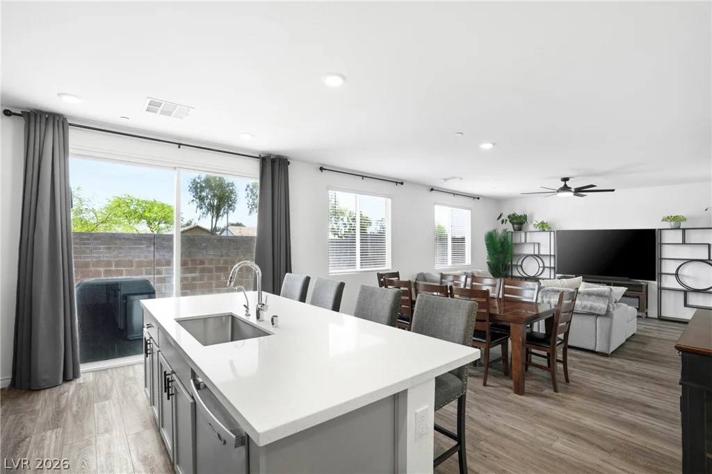 9672 Abel Cliff, Las Vegas, NV 89143